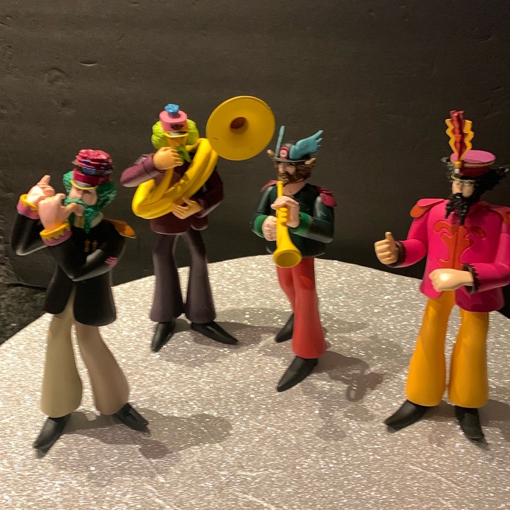 McFarland Toys 1999 The BEATLES Yellow Submarine figures
